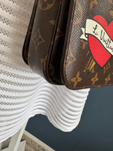 Lade das Bild in den Galerie-Viewer, LOUIS VUITTON MÉTIS PATCHES