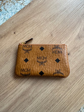 Lade das Bild in den Galerie-Viewer, MCM SCHLÜSSELETUI