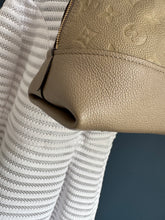 Lade das Bild in den Galerie-Viewer, LOUIS VUITTON ALMA EMPREINTE