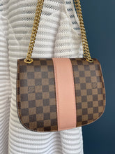 Lade das Bild in den Galerie-Viewer, LOUIS VUITTON WIGHT