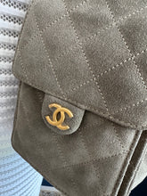 Lade das Bild in den Galerie-Viewer, CHANEL 25 MEDIUM