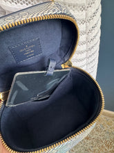 Lade das Bild in den Galerie-Viewer, LOUIS VUITTON MICRO VANITY