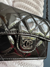 Lade das Bild in den Galerie-Viewer, CHANEL MINI WOC