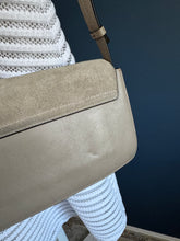 Lade das Bild in den Galerie-Viewer, CHLOÉ FAYE