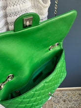 Lade das Bild in den Galerie-Viewer, CHANEL CLASSIC FLAP