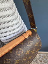 Lade das Bild in den Galerie-Viewer, LOUIS VUITTON MÉTIS