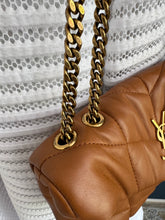Lade das Bild in den Galerie-Viewer, YSL PUFFER