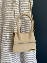 Lade das Bild in den Galerie-Viewer, JACQUEMUS LE-CHIQUITO