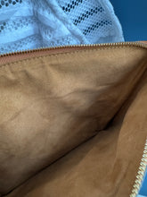 Lade das Bild in den Galerie-Viewer, MCM CLUTCH