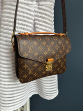 Lade das Bild in den Galerie-Viewer, LOUIS VUITTON MÉTIS