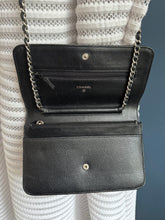 Lade das Bild in den Galerie-Viewer, CHANEL WOC