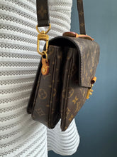 Lade das Bild in den Galerie-Viewer, LOUIS VUITTON MÉTIS