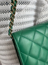 Lade das Bild in den Galerie-Viewer, CHANEL WOC