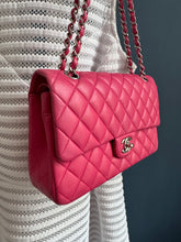 Lade das Bild in den Galerie-Viewer, CHANEL DOUBLE FLAP MEDIUM