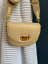 Lade das Bild in den Galerie-Viewer, MCM TRAVIA CROSSBODY BAG