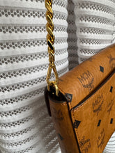 Lade das Bild in den Galerie-Viewer, MCM TRACY