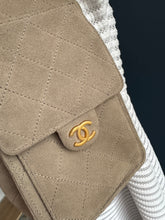 Lade das Bild in den Galerie-Viewer, CHANEL 25 SMALL WILDLEDER