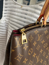 Lade das Bild in den Galerie-Viewer, LOUIS VUITTON GRAND PALAIS