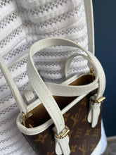 Lade das Bild in den Galerie-Viewer, LOUIS VUITTON NANO BUCKET MATCH