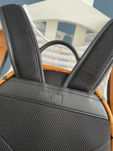 Lade das Bild in den Galerie-Viewer, MCM STARK MEGA LAUREL