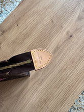 Lade das Bild in den Galerie-Viewer, LOUIS VUITTON MURAKAMI POUCH