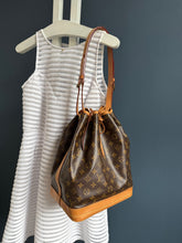 Lade das Bild in den Galerie-Viewer, LOUIS VUITTON NOÉ GRANDE