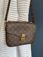 Lade das Bild in den Galerie-Viewer, LOUIS VUITTON MÉTIS