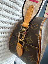 Lade das Bild in den Galerie-Viewer, LOUIS VUITTON BLOIS