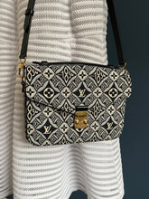 Lade das Bild in den Galerie-Viewer, LOUIS VUITTON MÉTIS 1854