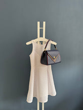 Lade das Bild in den Galerie-Viewer, LOUIS VUITTON DOUBLE V