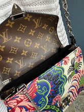 Lade das Bild in den Galerie-Viewer, LOUIS VUITTON MÉTIS FLORAL