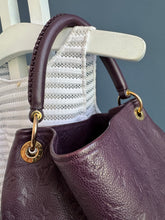 Lade das Bild in den Galerie-Viewer, LOUIS VUITTON ARTSY EMPREINTE