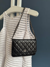 Lade das Bild in den Galerie-Viewer, CHANEL WOC