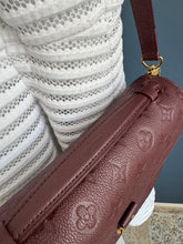 Lade das Bild in den Galerie-Viewer, LOUIS VUITTON MÉTIS WINE