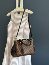 Lade das Bild in den Galerie-Viewer, LOUIS VUITTON BRITTANY