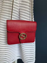 Lade das Bild in den Galerie-Viewer, GUCCI INTERLOCKING