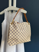 Lade das Bild in den Galerie-Viewer, LOUIS VUITTON GRACEFUL PM