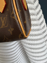 Lade das Bild in den Galerie-Viewer, LOUIS VUITTON NANO SPEEDY