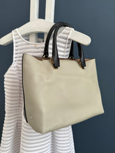 Lade das Bild in den Galerie-Viewer, CHLOÉ BAYLEE