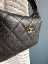 Lade das Bild in den Galerie-Viewer, CHANEL CLASSIC CLUTCH