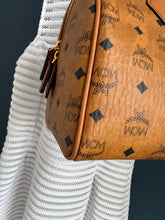 Lade das Bild in den Galerie-Viewer, MCM BOSTON BAG