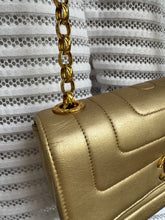 Lade das Bild in den Galerie-Viewer, CHANEL VINTAGE FLAP BAG