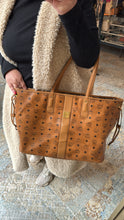 Lade das Bild in den Galerie-Viewer, MCM SHOPPER LARGE