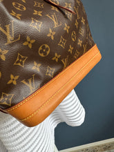 Lade das Bild in den Galerie-Viewer, LOUIS VUITTON NOÉ GRANDE