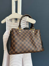 Lade das Bild in den Galerie-Viewer, LOUIS VUITTON BRITTANY