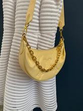 Lade das Bild in den Galerie-Viewer, LOUIS VUITTON OVER THE MOON