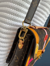 Lade das Bild in den Galerie-Viewer, LOUIS VUITTON MÉTIS SUMMER TRANK