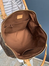 Lade das Bild in den Galerie-Viewer, LOUIS VUITTON TIVOLI