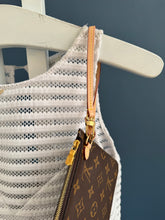 Lade das Bild in den Galerie-Viewer, LOUIS VUITTON CLUTCH