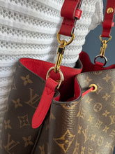 Lade das Bild in den Galerie-Viewer, LOUIS VUITTON NÉONOÉ MM